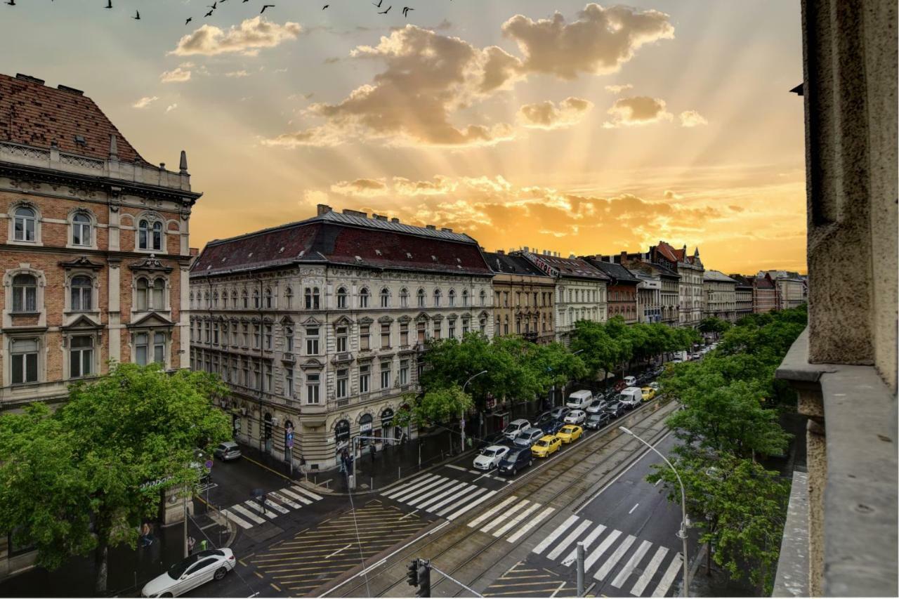 Heart Of Downtown Budapest