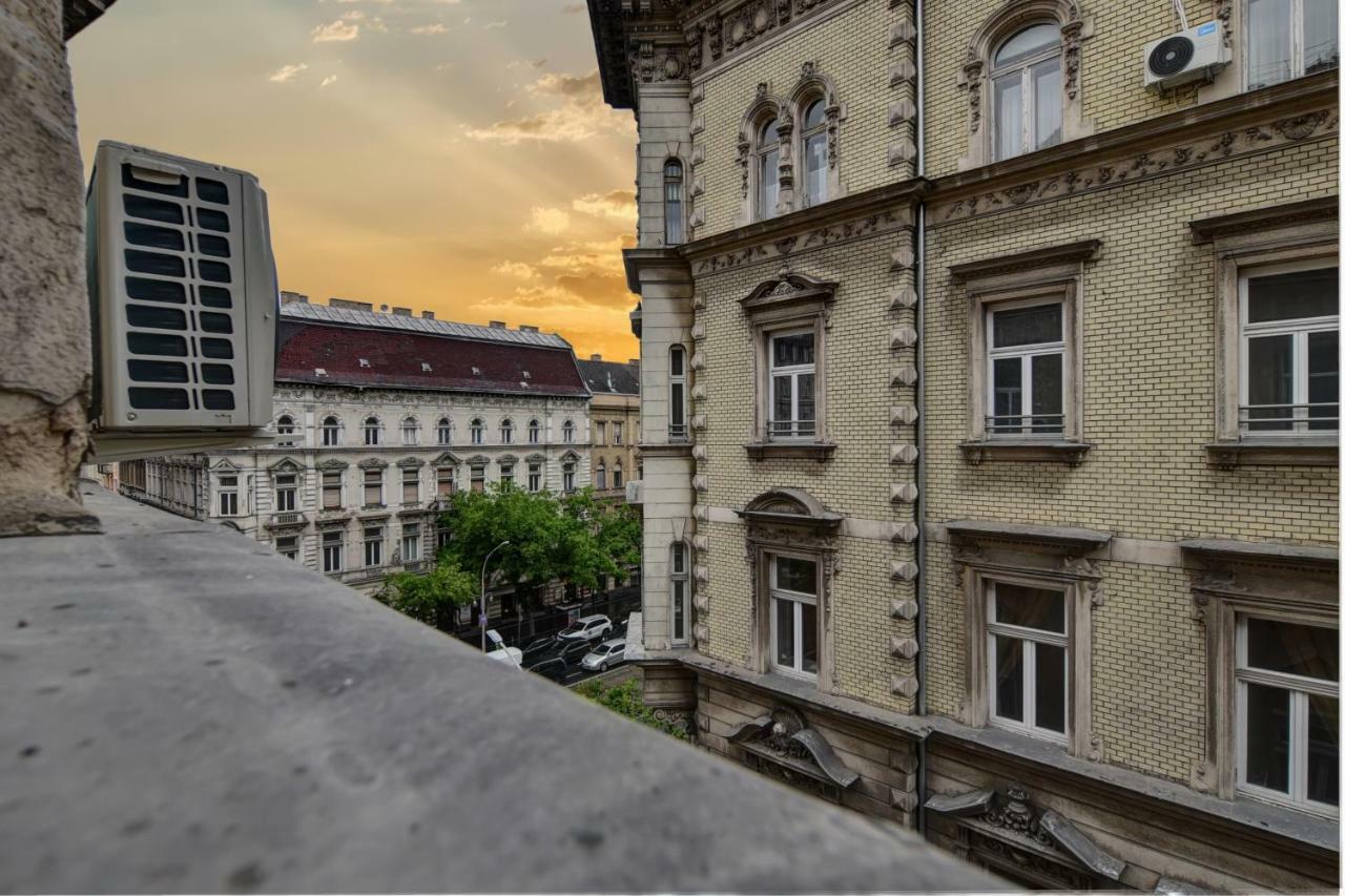 Heart Of Downtown Appartamento Budapest