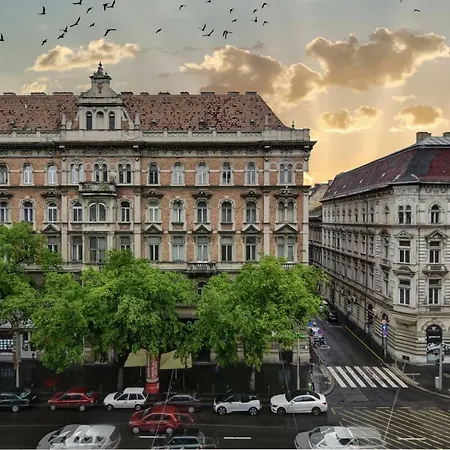 Heart Of Downtown Apartment Budapest Esterno foto
