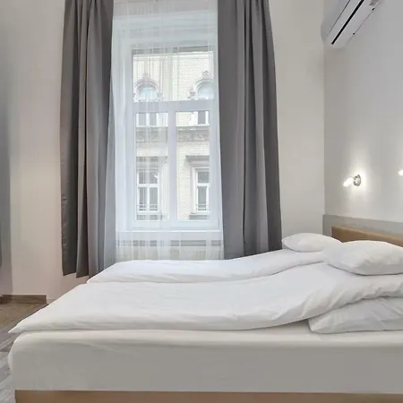 Heart Of Downtown Apartment Budapest Esterno foto