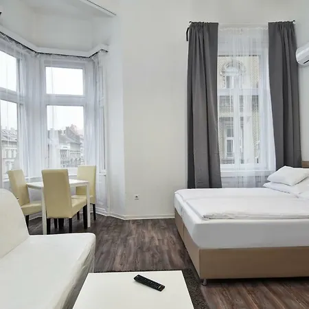 Heart Of Downtown Apartment Budapest Esterno foto