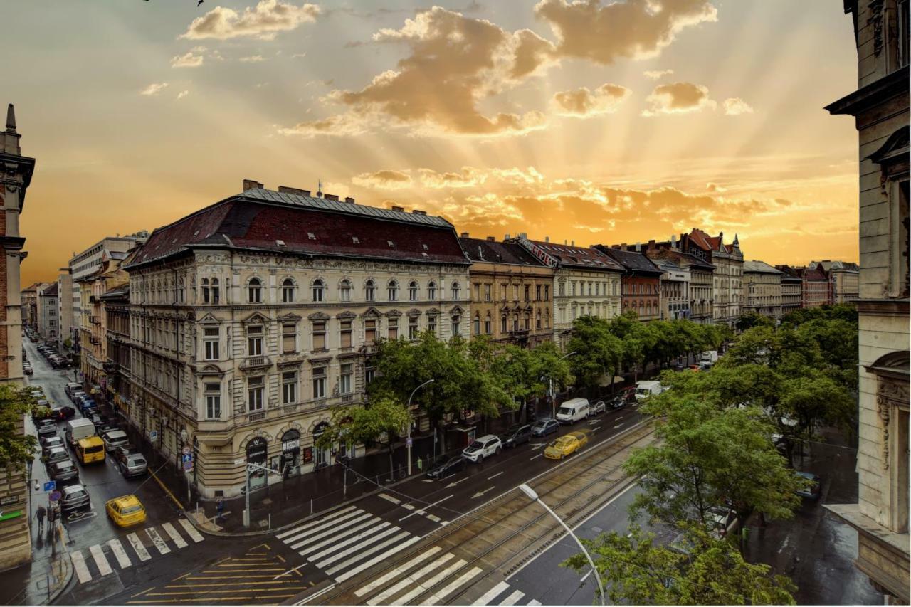 Апартаменти Heart Of Downtown *